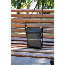 Poseta din piele cu fermoare multiple si combinatie de culori