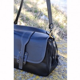 Poseta din piele neagra, poseta din piele cu accesorii