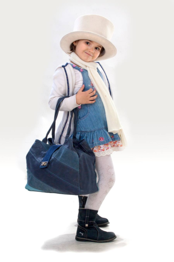 Alesa.ro este magazinul tau online de posete de dama ieftine si frumoase